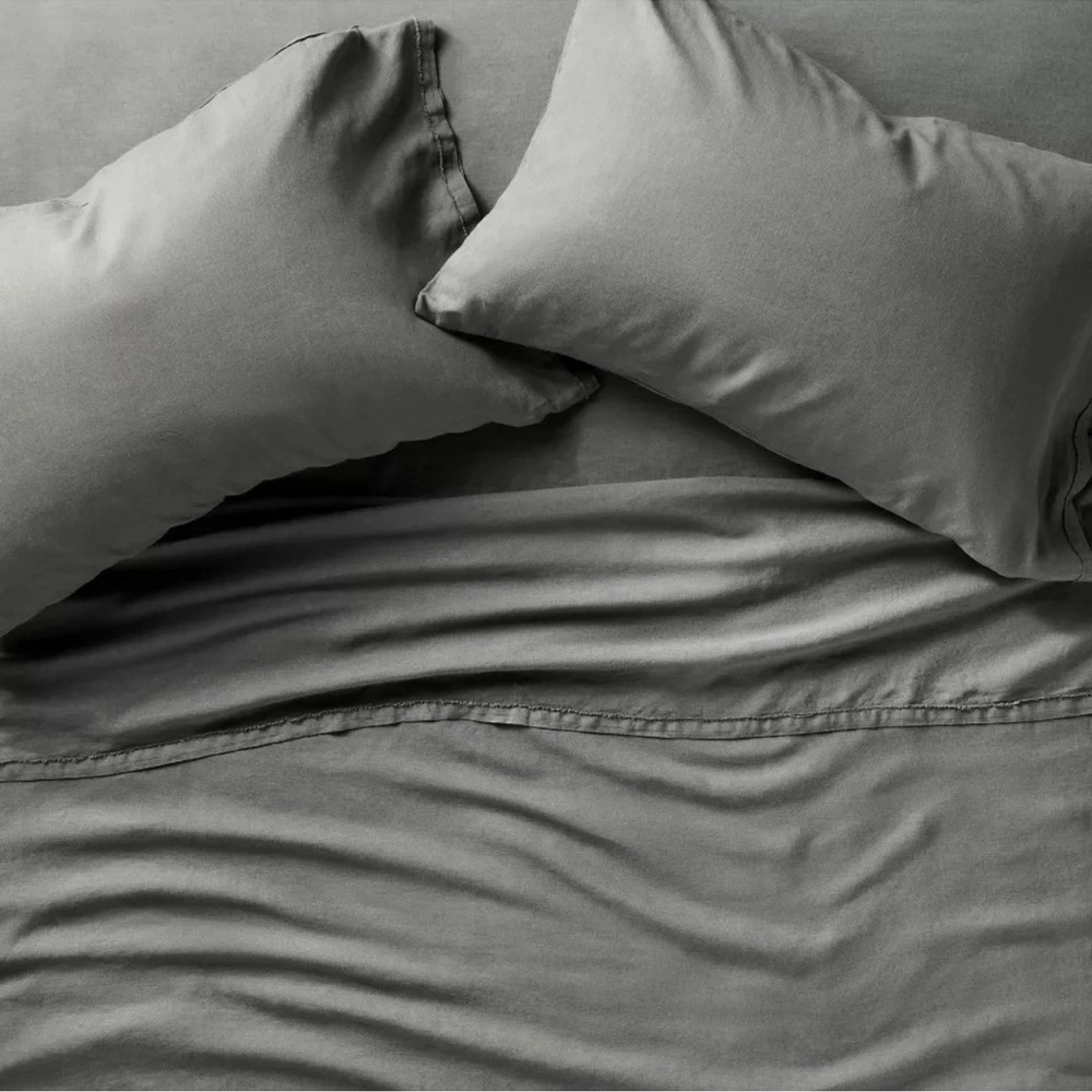 Casaluna 4pc California King 100% Linen Sheet Set Dark Gray - BRAND NEW - Picture 2 of 8
